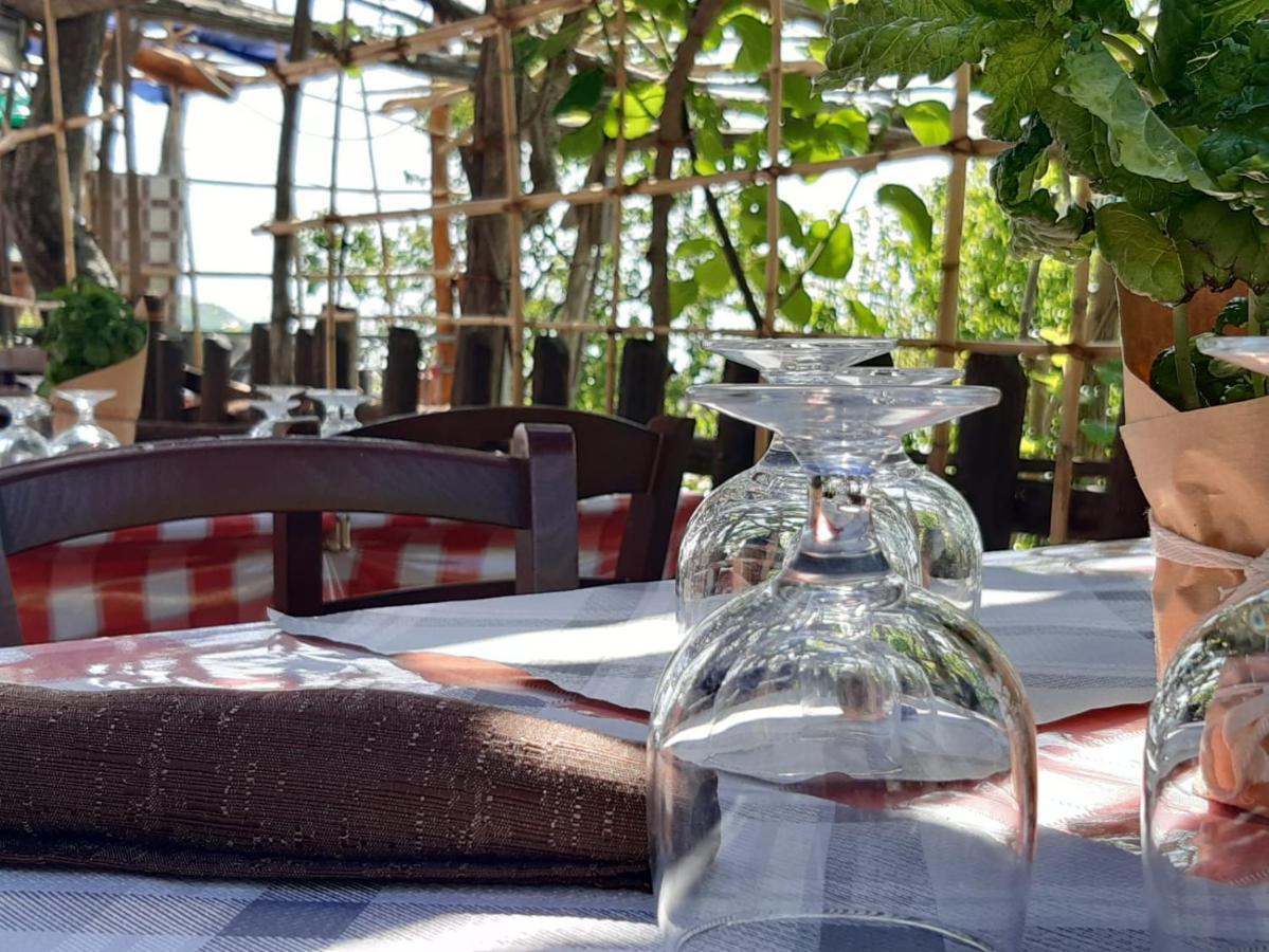 Agriturismo Il Pettirosso Аджерола Экстерьер фото