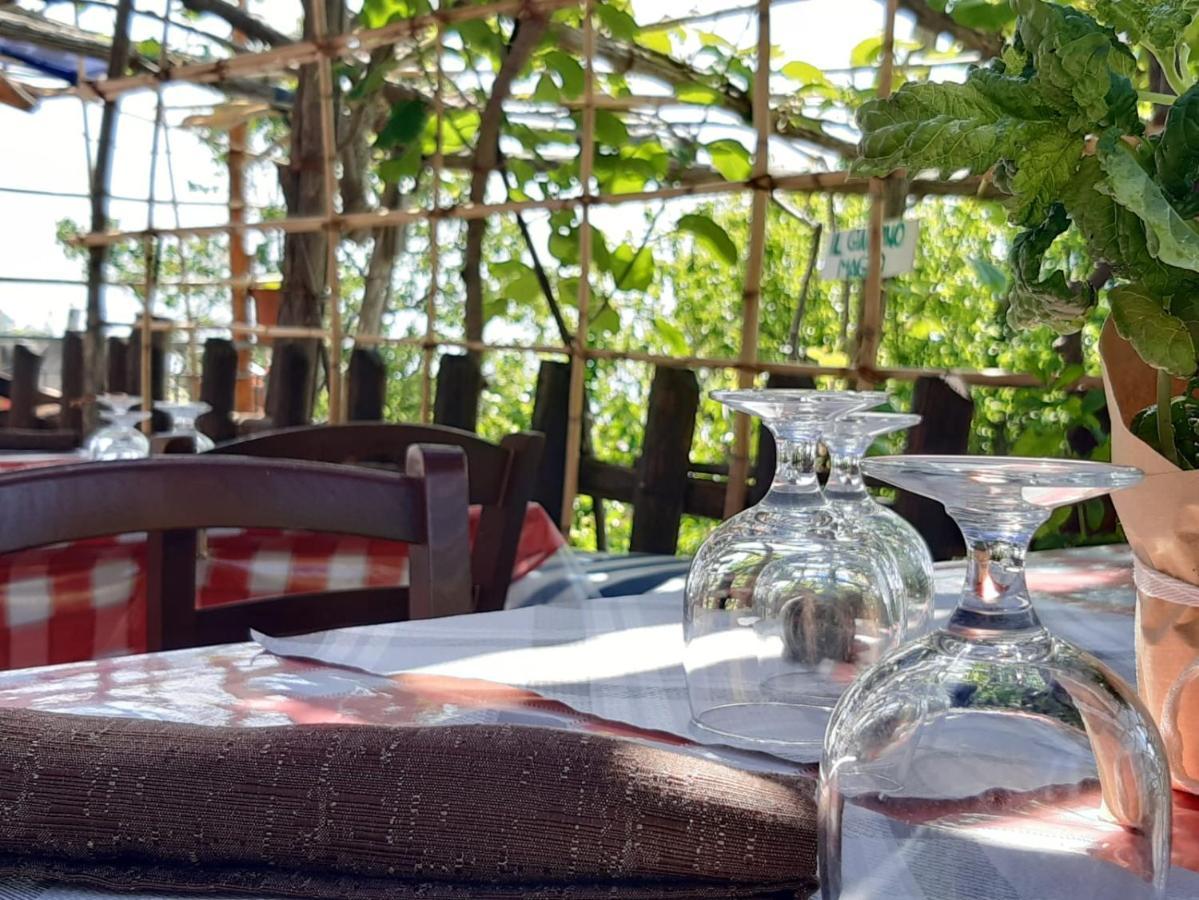 Agriturismo Il Pettirosso Аджерола Экстерьер фото